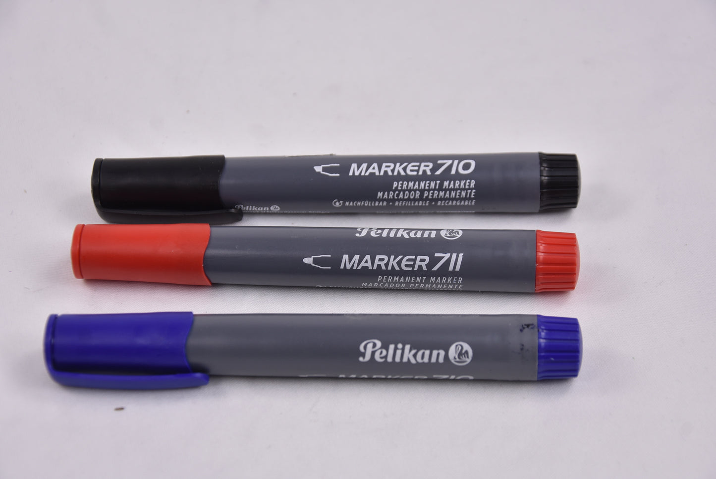 Marcador Permanente Pelikan Azul,Roja y Negro